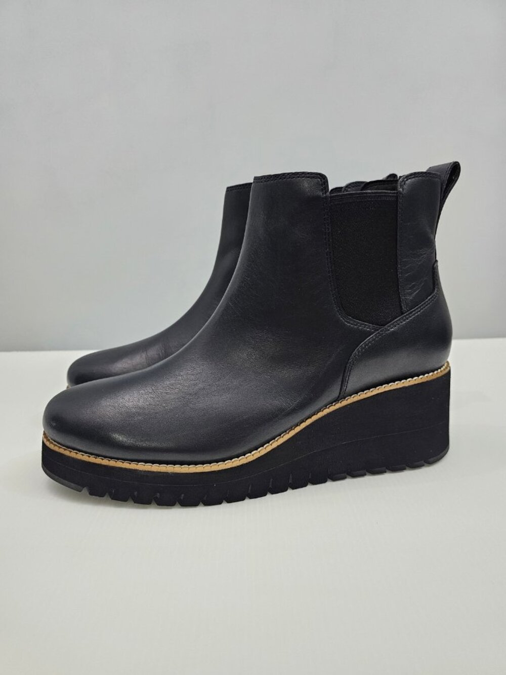 Cole Haan Zerogrand City Wedge Chelsea Boots Women 10.5 Black Leather Waterproof